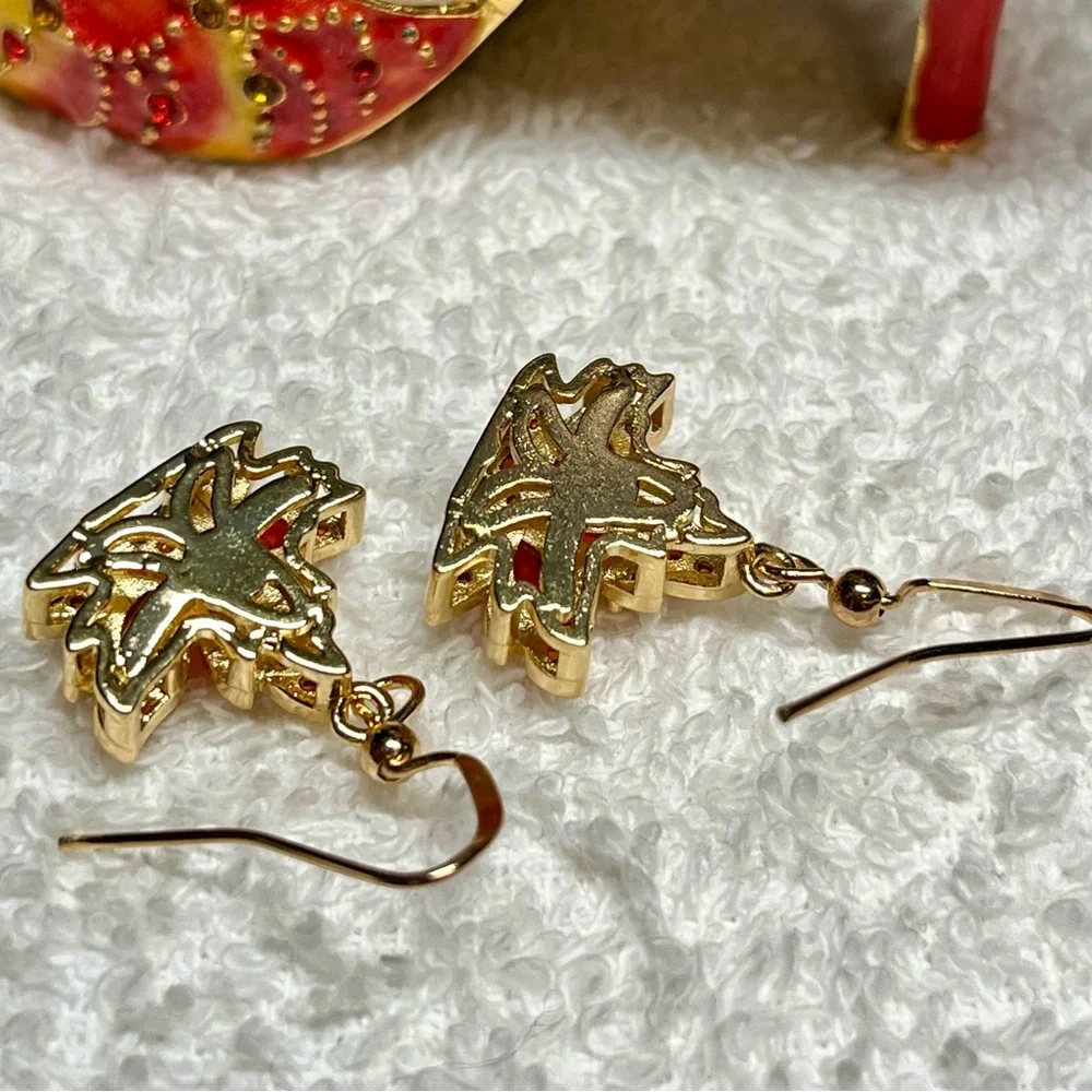 🍁Stunning Gold and Red Earrings maple leaf - Picture 8 of 9